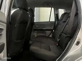 Mazda 2 (2005) thumbnail 10