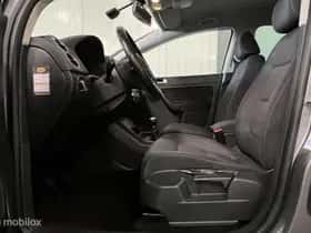 Volkswagen Golf (2018) thumbnail 23