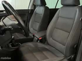 Volkswagen Golf (2018) thumbnail 25