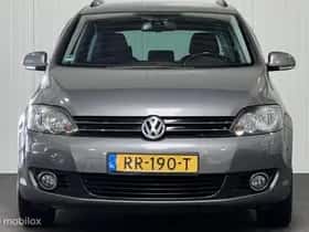 Volkswagen Golf (2018) thumbnail 4