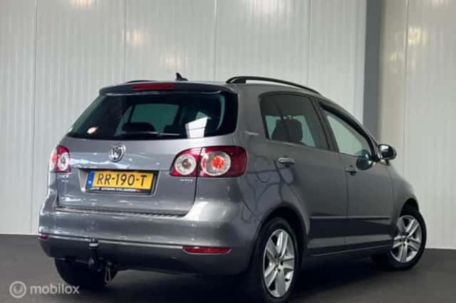 Volkswagen Golf (2018) thumbnail 6