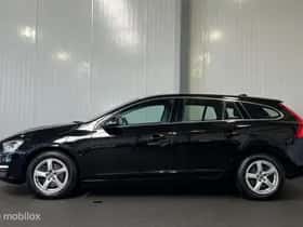 Volvo V60 (2016) thumbnail 3