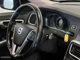 Volvo V60 (2016) thumbnail 23