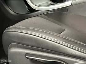 Volvo V60 (2016) thumbnail 25