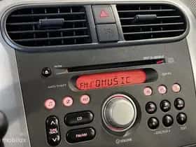 Suzuki Splash (2011) thumbnail 18