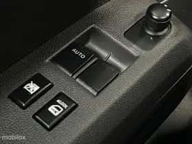 Suzuki Splash (2011) thumbnail 21