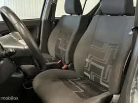 Suzuki Splash (2011) thumbnail 8