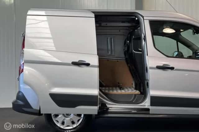 Ford Transit (2015) thumbnail 6
