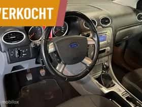 Ford Focus (2010) thumbnail 7