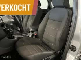 Ford Focus (2010) thumbnail 8