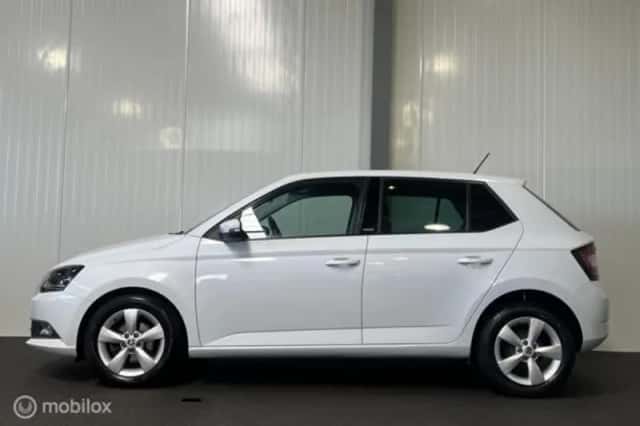 Škoda Fabia (2016) thumbnail 3