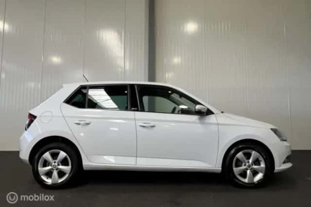 Škoda Fabia (2016) thumbnail 5