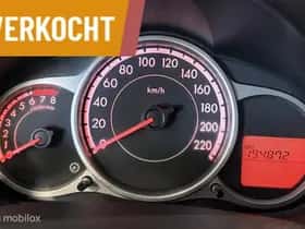 Mazda 2 (2011) thumbnail 17