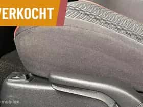 Mazda 2 (2011) thumbnail 24