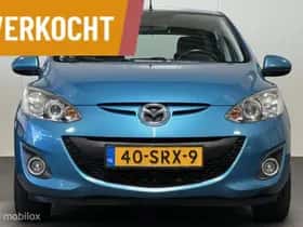 Mazda 2 (2011) thumbnail 4