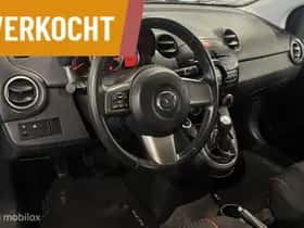 Mazda 2 (2011) thumbnail 7