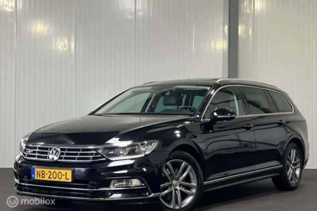 Volkswagen Passat (2017) thumbnail 1