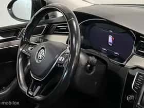 Volkswagen Passat (2017) thumbnail 29