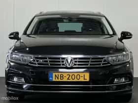 Volkswagen Passat (2017) thumbnail 4