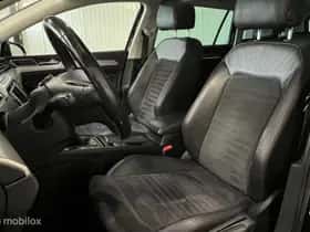 Volkswagen Passat (2017) thumbnail 8
