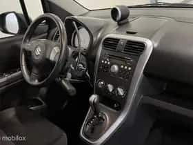 Suzuki Splash (2010) thumbnail 15