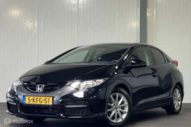 Honda Civic (2013) thumbnail 1