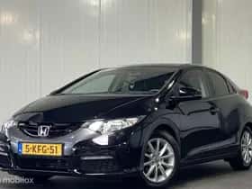 Honda Civic (2013) thumbnail 1