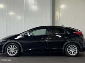 Honda Civic (2013) thumbnail 3