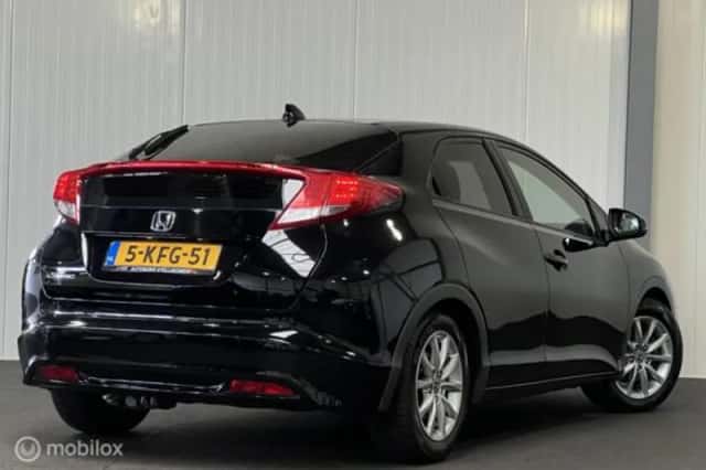 Honda Civic (2013) thumbnail 6