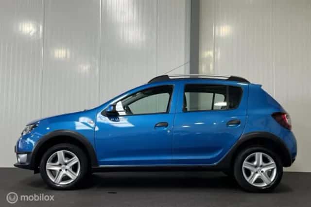 Dacia Sandero (2015) thumbnail 3