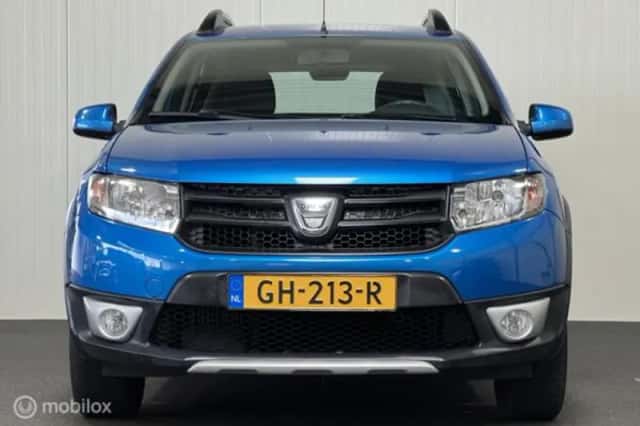 Dacia Sandero (2015) thumbnail 4