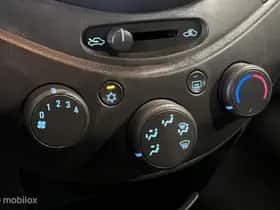 Chevrolet Spark (2010) thumbnail 16