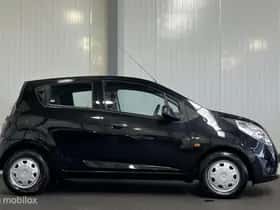 Chevrolet Spark (2010) thumbnail 5