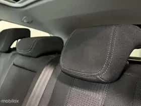Peugeot 308 (2015) thumbnail 11