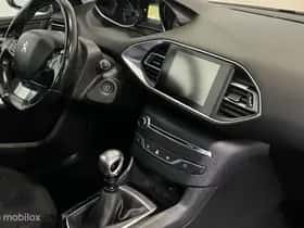 Peugeot 308 (2015) thumbnail 17
