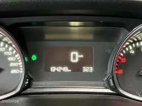 Peugeot 308 (2015) thumbnail 18