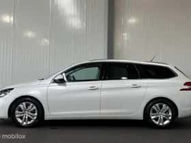 Peugeot 308 (2015) thumbnail 3