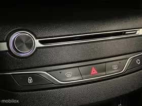 Peugeot 308 (2015) thumbnail 21