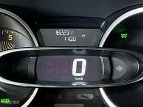 Renault Clio (2015) thumbnail 17