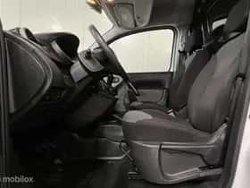 Renault Kangoo (2018) thumbnail 19