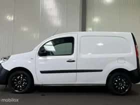 Renault Kangoo (2018) thumbnail 3