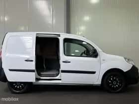 Renault Kangoo (2018) thumbnail 5