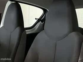 Toyota Aygo (2013) thumbnail 12