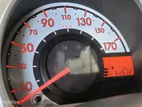 Toyota Aygo (2013) thumbnail 16