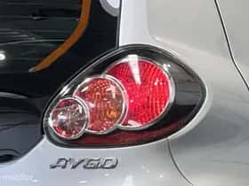 Toyota Aygo (2013) thumbnail 22