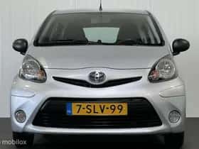 Toyota Aygo (2013) thumbnail 4
