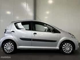Toyota Aygo (2013) thumbnail 5