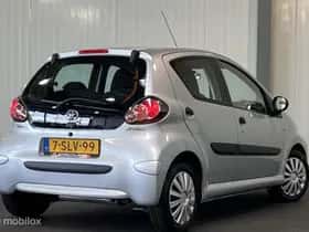 Toyota Aygo (2013) thumbnail 6