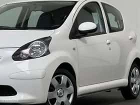 Toyota Aygo (2008) thumbnail 14