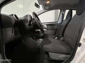 Toyota Aygo (2008) thumbnail 22